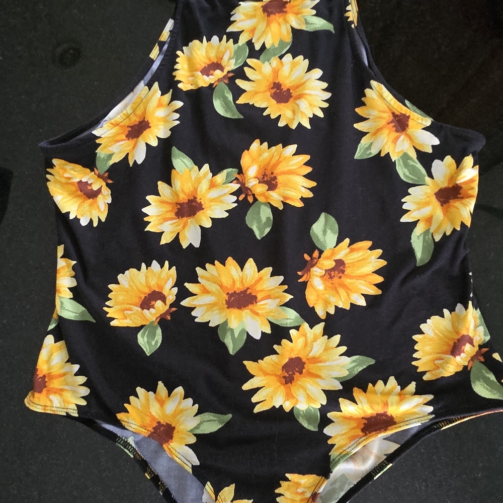 Derek Heart Black Bodysuit with Sunflower Design